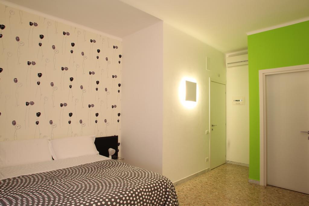 Viasparano B&B Bari Bagian luar foto