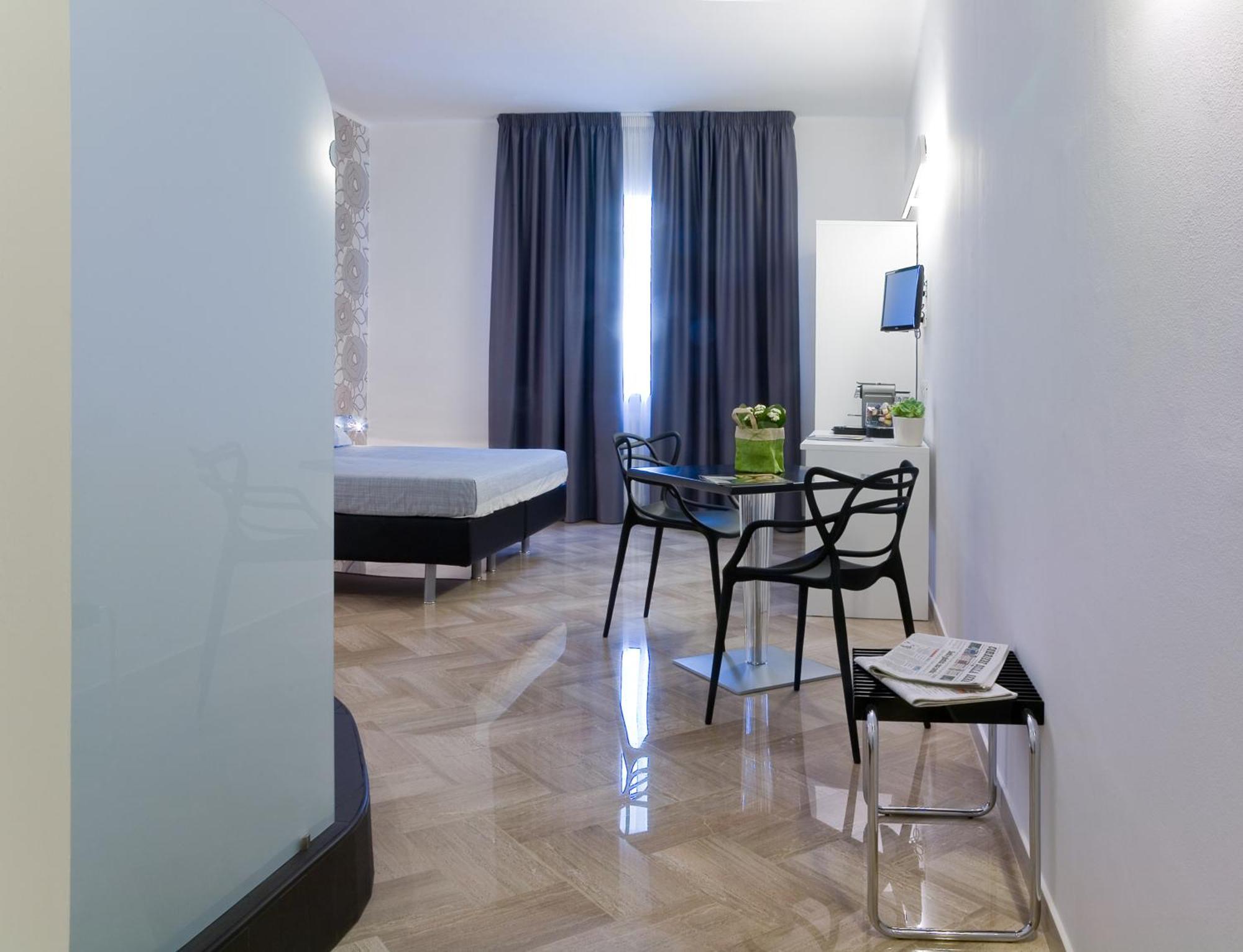 Viasparano B&B Bari Bagian luar foto