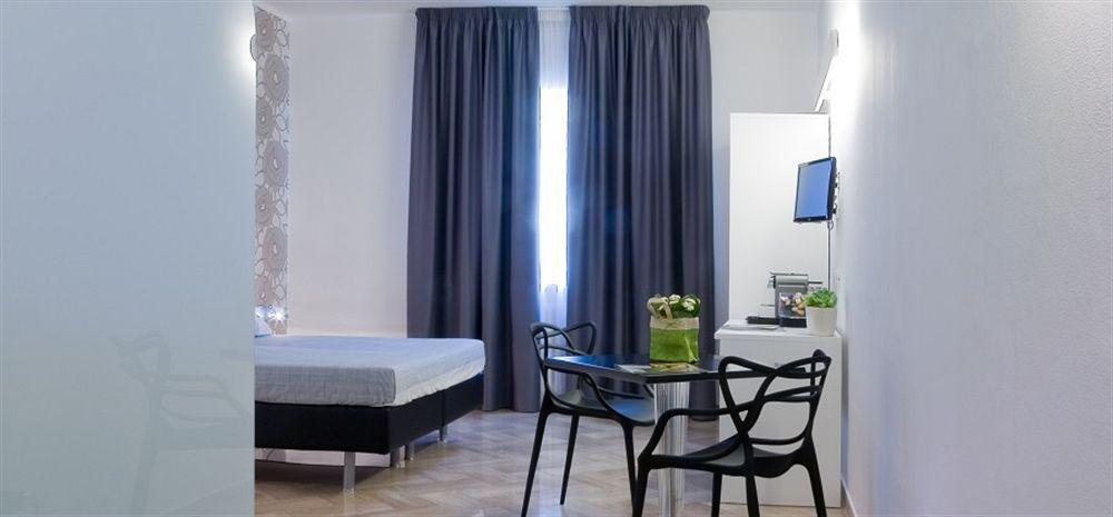 Viasparano B&B Bari Bagian luar foto
